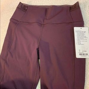 NWT Lululemon Find Focus Leggings Arctic Plum